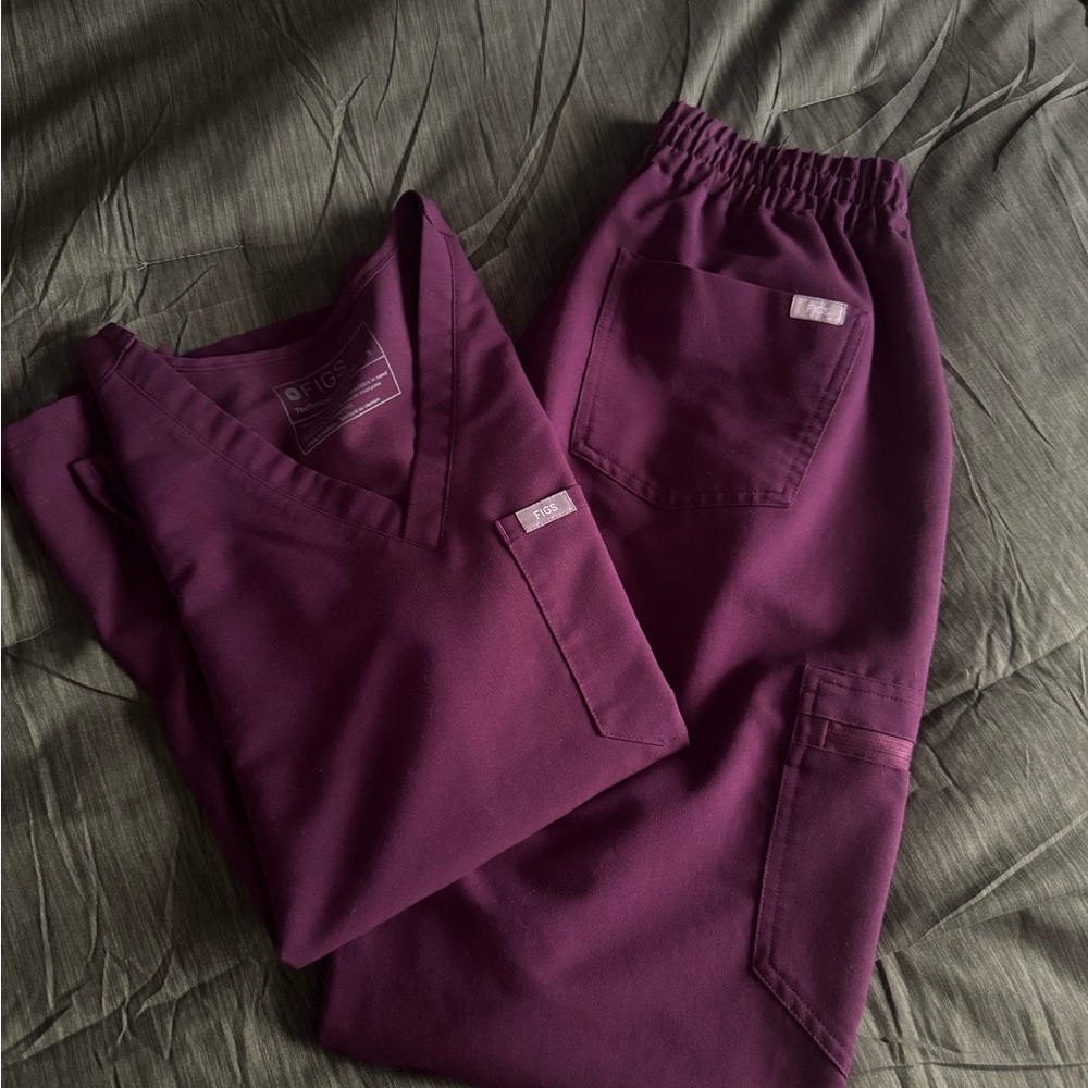 Figs Purple Women's Scrub Set